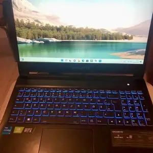 Portada de Laptop gigabyte con referencia a 109979