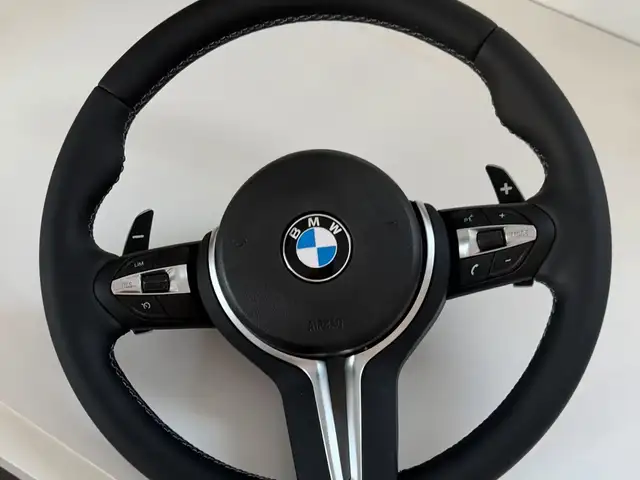 Portada de Bmw f series steering wheel m performance con referencia a 110426
